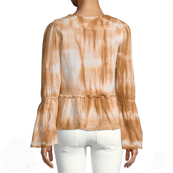 Moon River Blouse V-Neck Lace Up Tie Dye Long Sleeve Bell Cuffs Camel M NWT - Picture 8 of 15